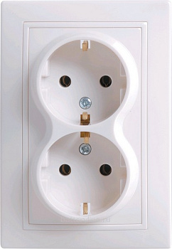 Розетка 2гнЗК IEK Кварта белый 16А ERK24-K01-16-DM 210958 Розетка 2гнЗК IEK Кварта белый 16А ERK24-K01-16-DM 210958